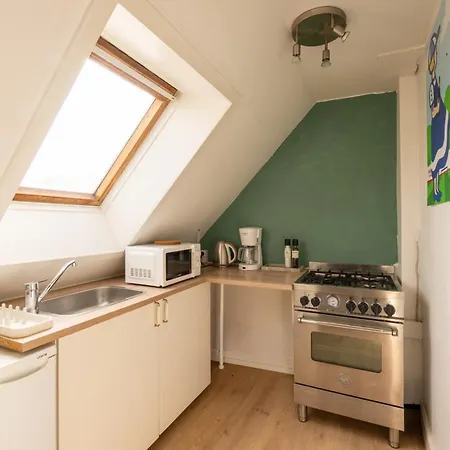 Cozy Near Amager Strandpark For 2 아파트 *