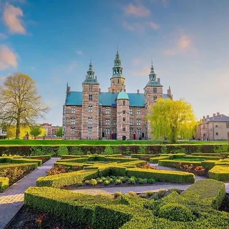 Cozy Near Amager Strandpark For 2 아파트