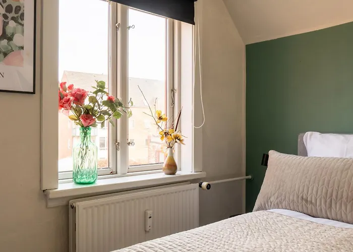Cozy Near Amager Strandpark For 2